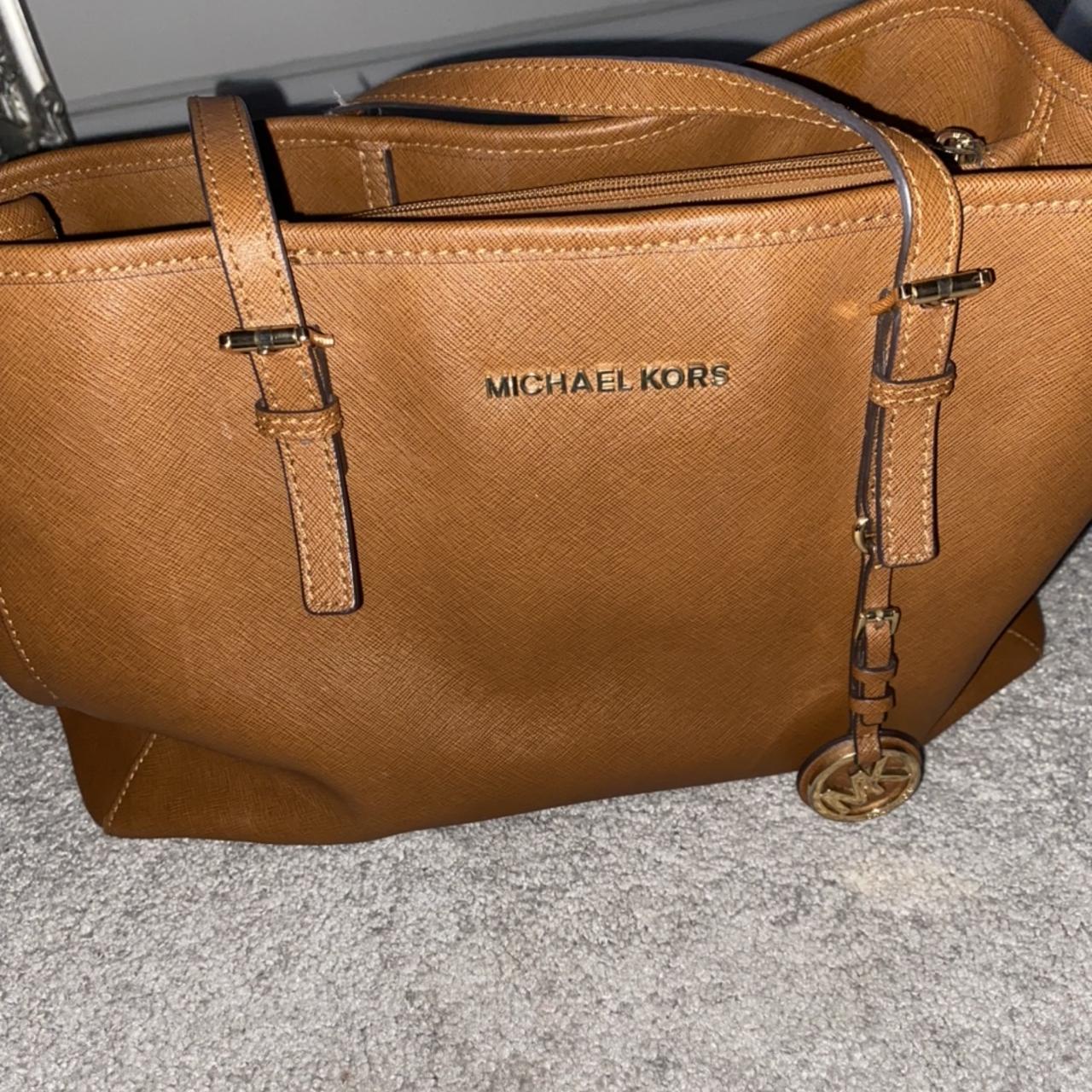 Michael Kors Kenly Large Logo Tote Can't put more - Depop