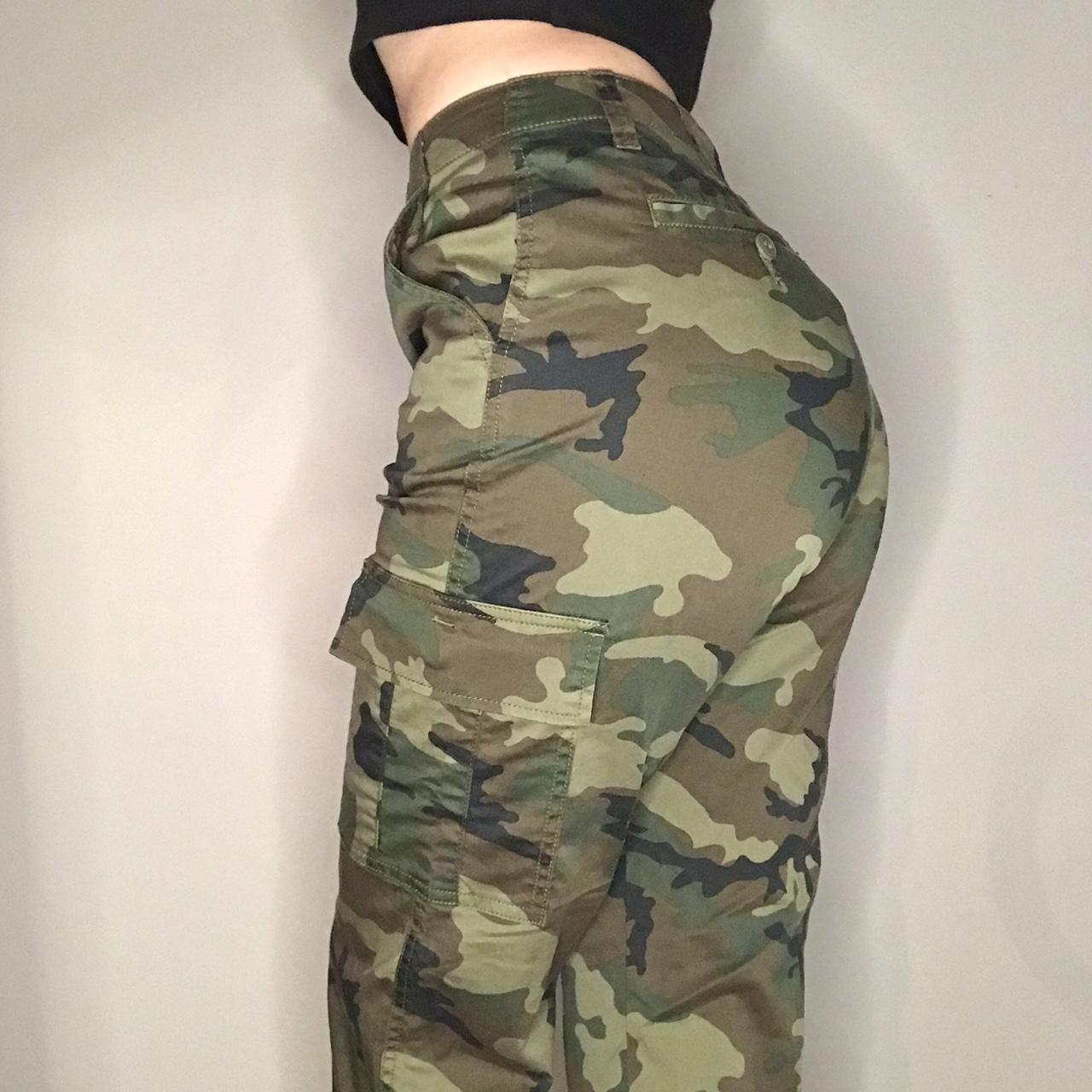 Women's Military Green Pants 🪖🐯 🏕️Accesorized with - Depop