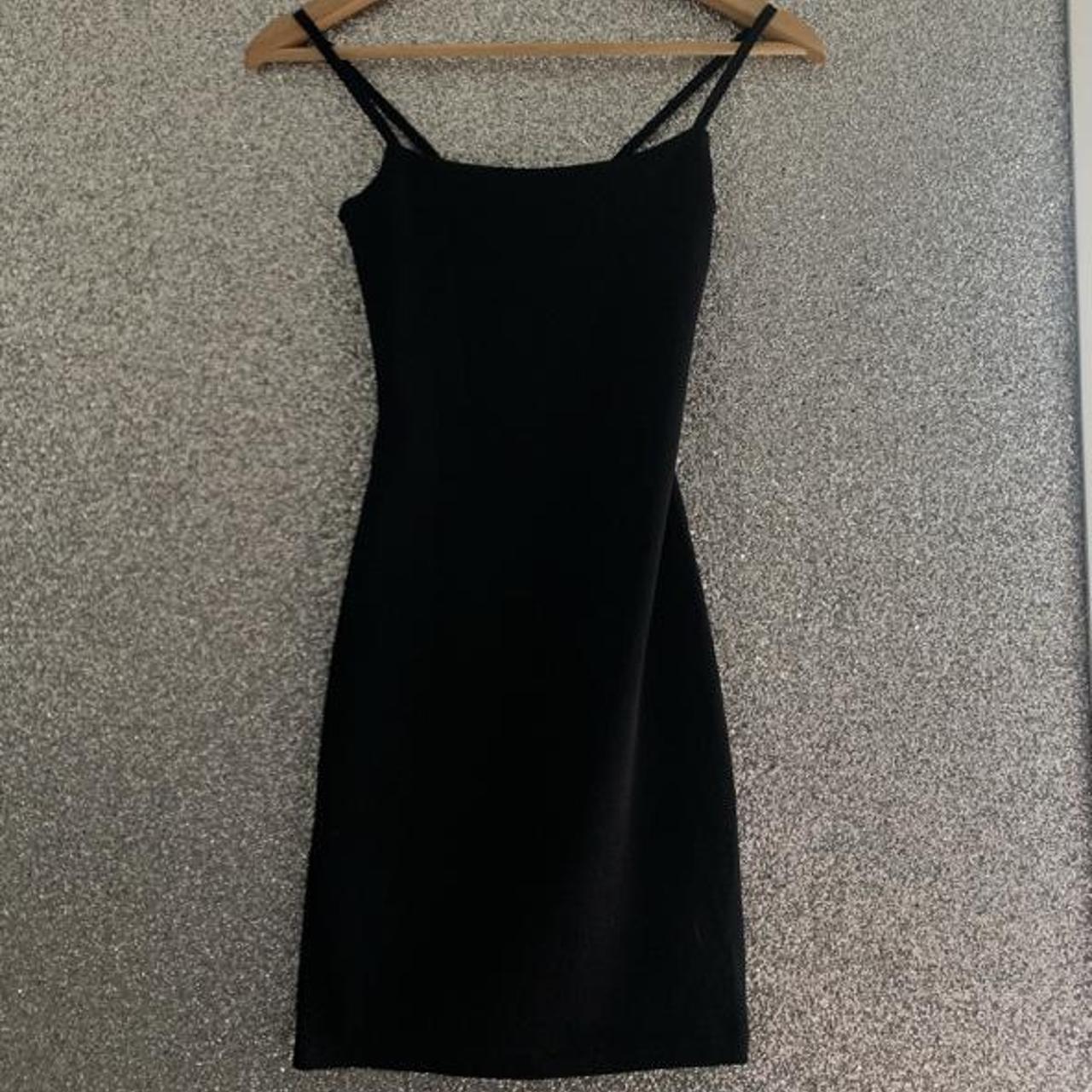 Black slit spaghetti strap body-con dress Built in - Depop