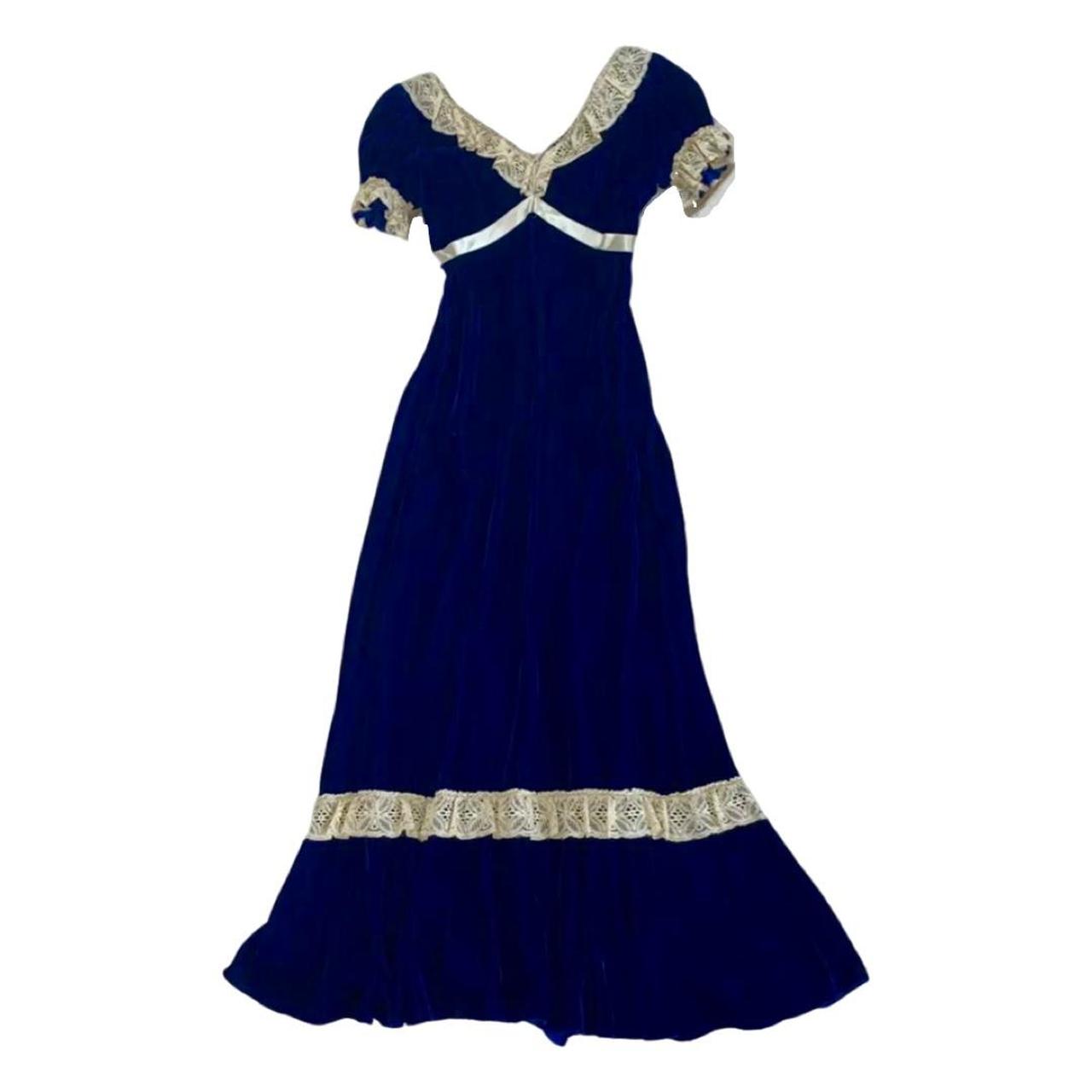 60s-early-70s-blue-velvet-and-cream-ecru-lace-puff-depop
