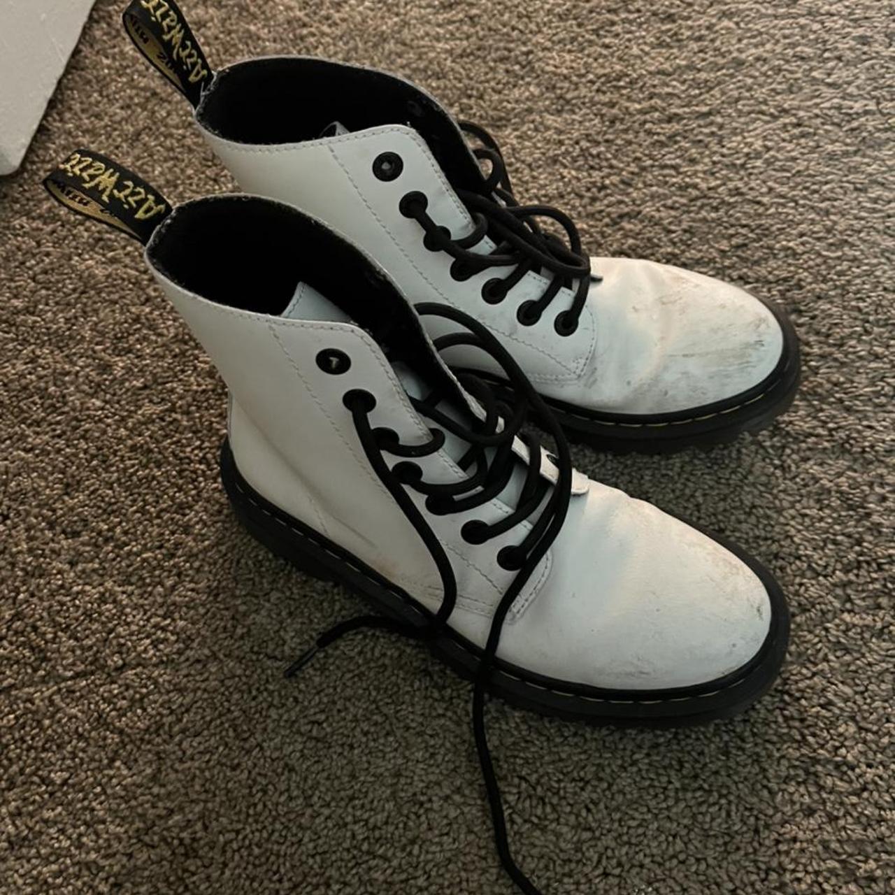 Martens 1460 Smooth Boots in White, Us 7,