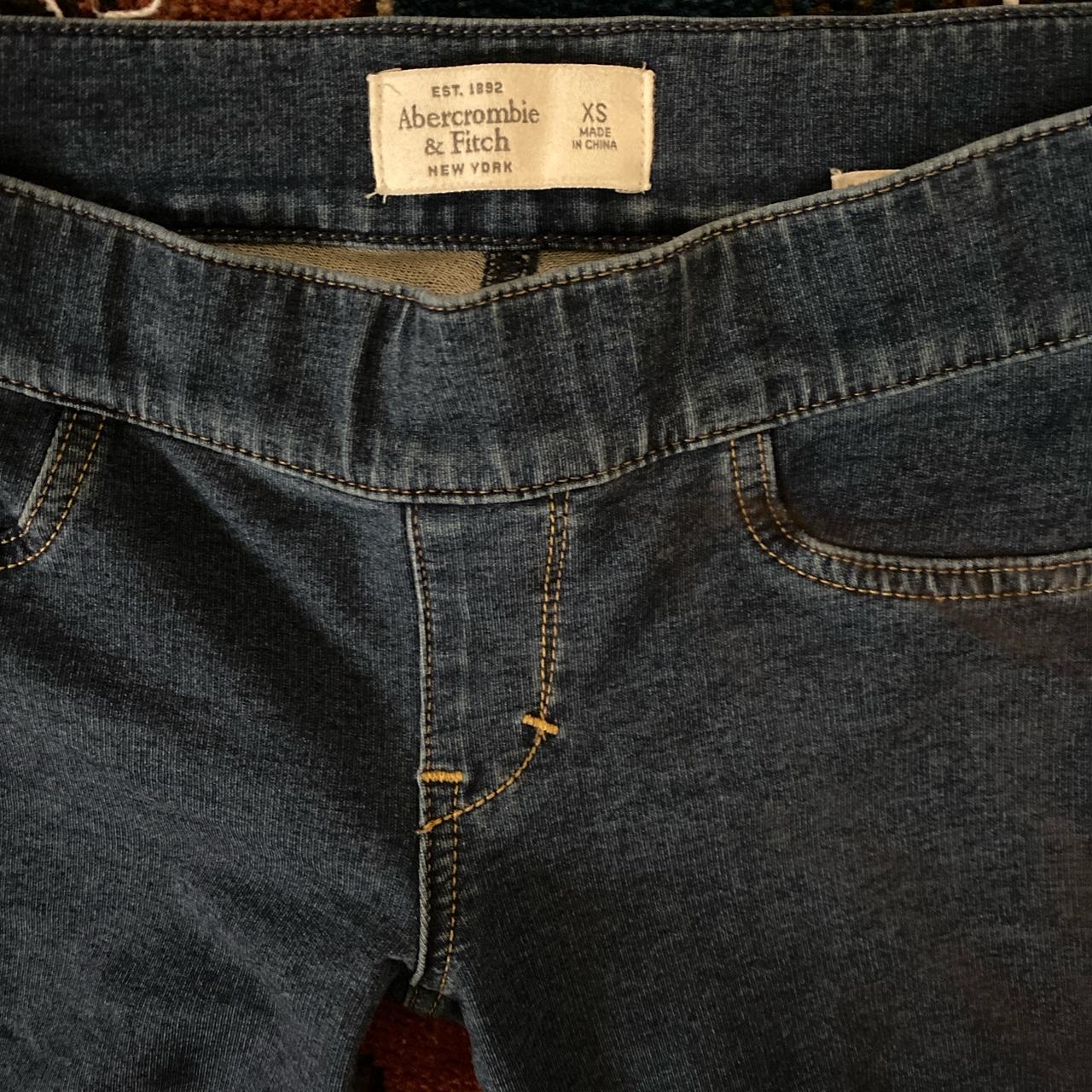 Abercrombie & Fitch jeggings Size XS would best fit... - Depop