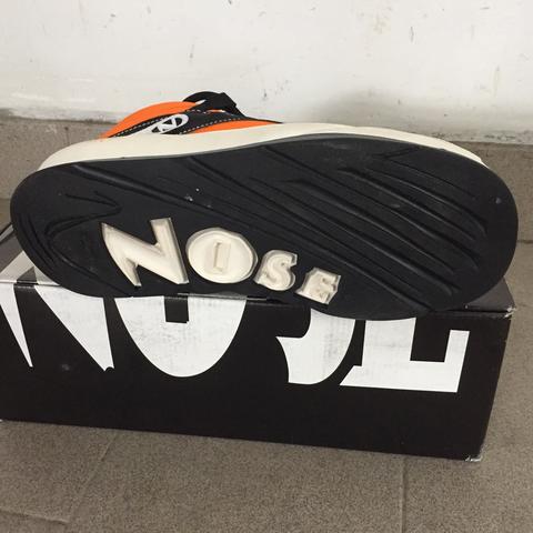 Nose scarpe anni 90 hotsell