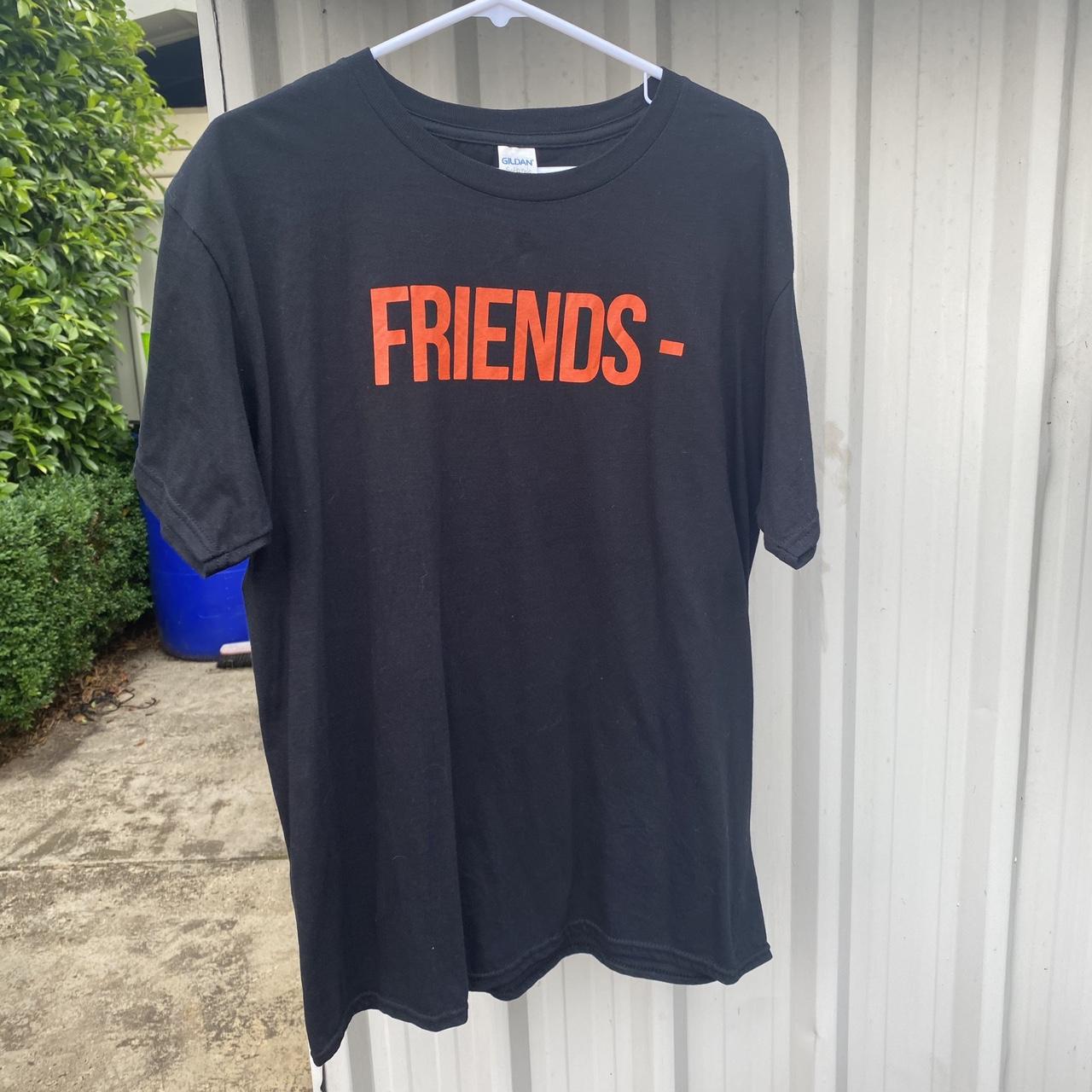 fake Vlone t fits like a medium large. Depop