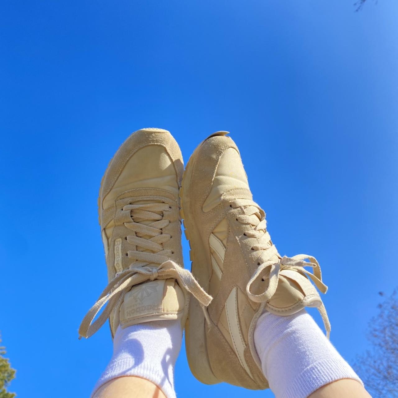 tan reeboks
