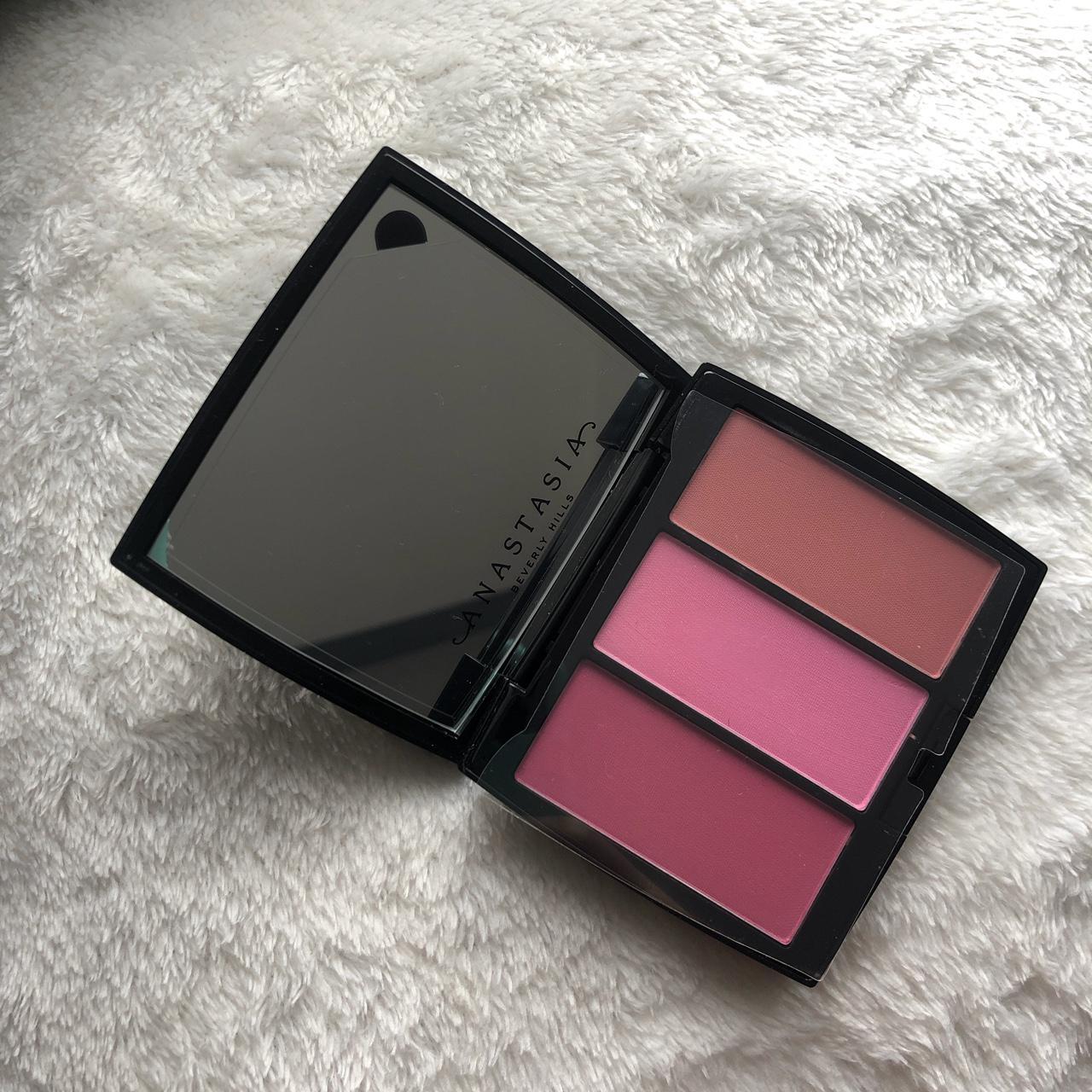 Anastasia Beverly Hills Blush Trio in the... - Depop