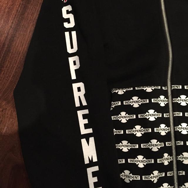 Supreme x clearance independent hoodie