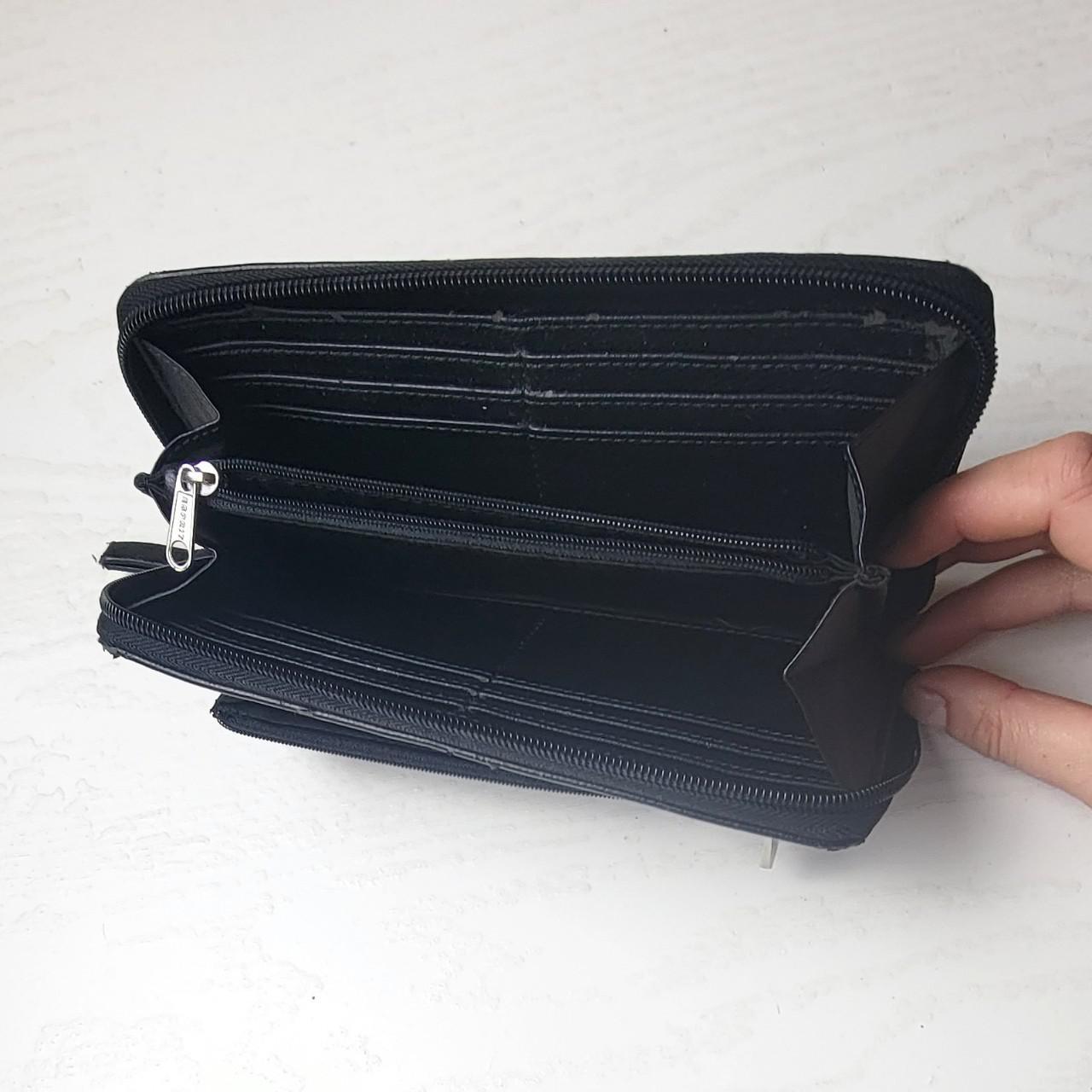 Product Image 3 - Esprit Wallet

Black Leather with white
