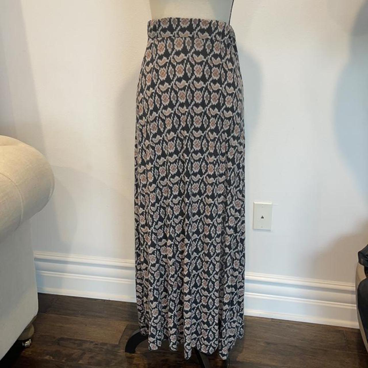 Brandy Melville navy tan long maxi skirt with leg... - Depop