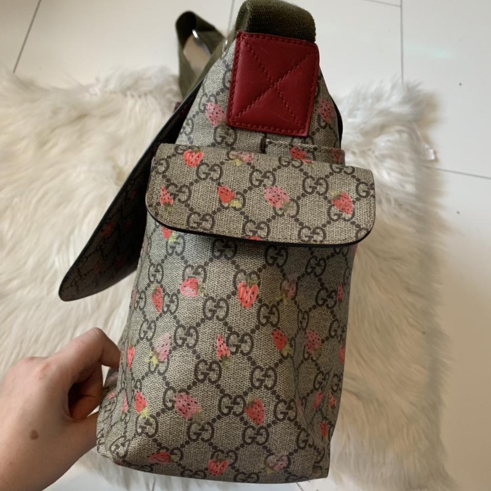 Gucci changing bag bought for £885 From Harvey - Depop