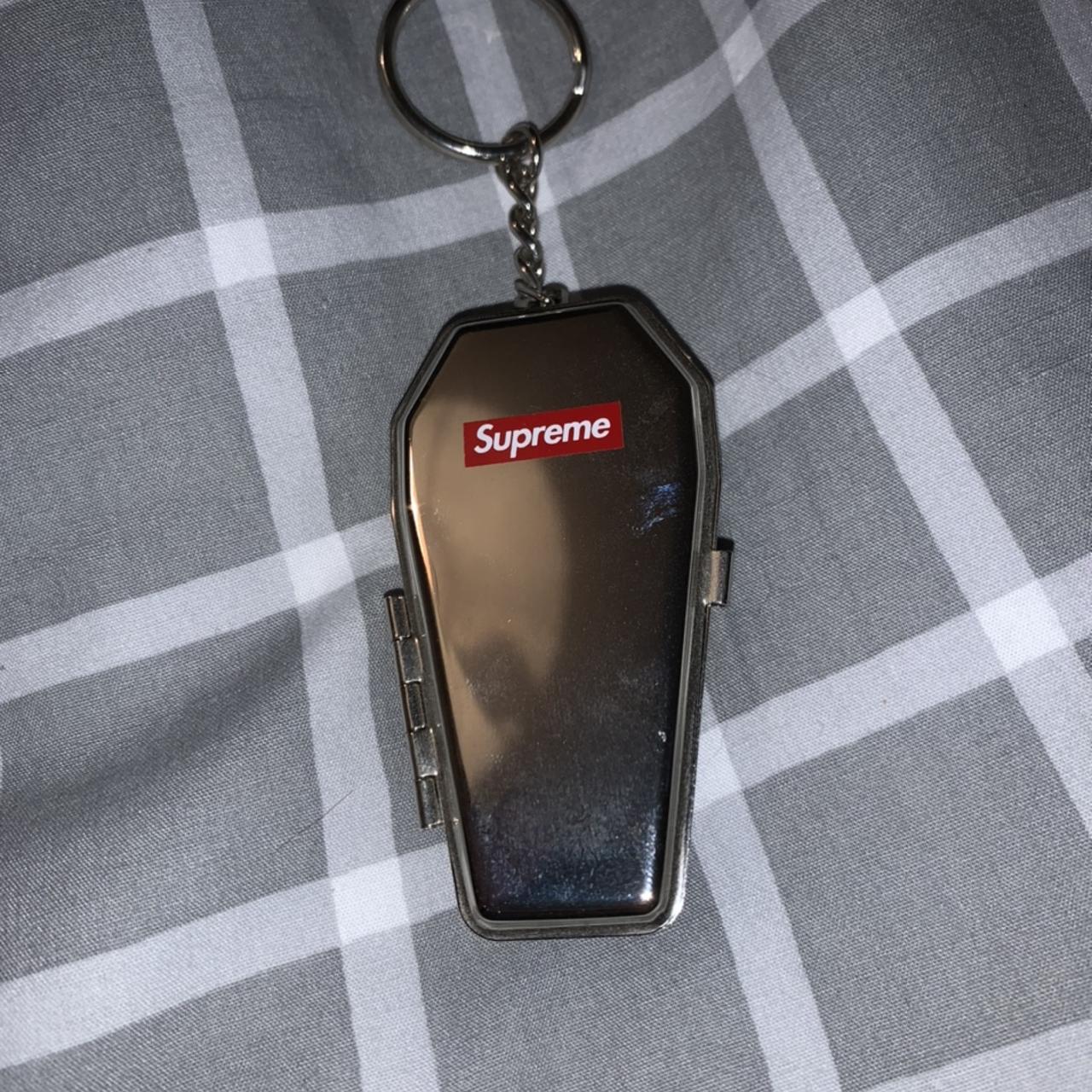 Supreme coffin outlet keychain