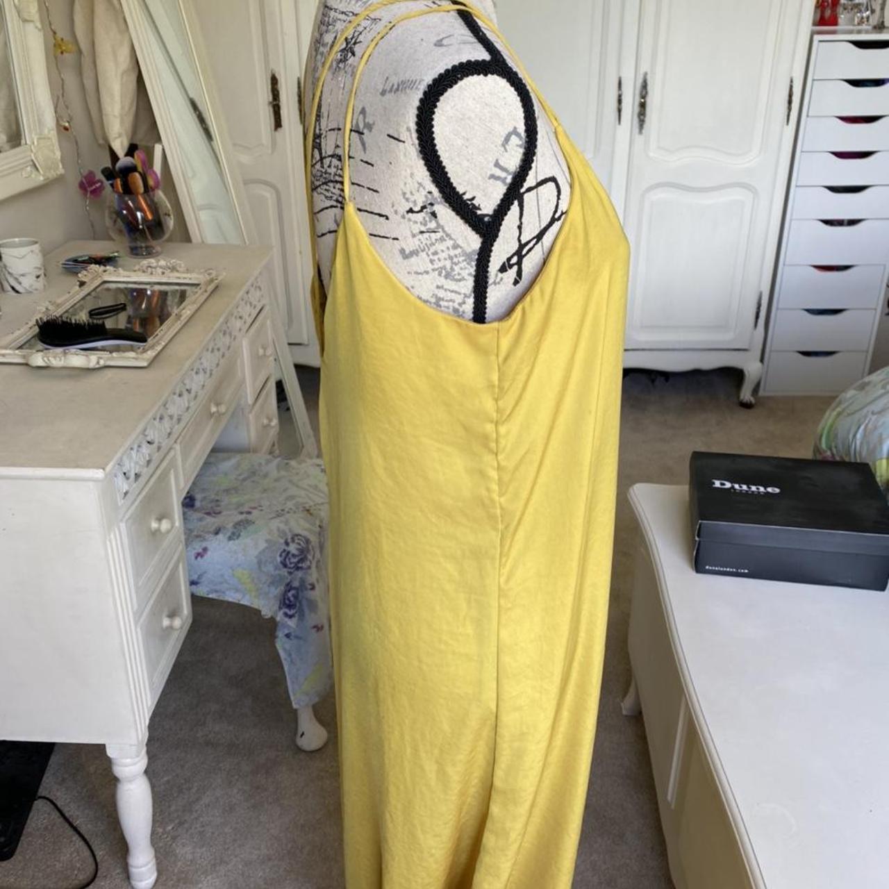 Zara Women's Yellow Dress Depop