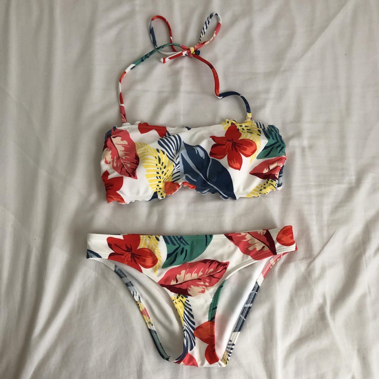 Hollister Floral Bikini Set, Top:, • size M , • halter