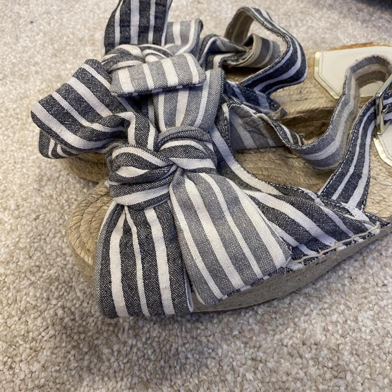 Women’s Stradivarius Blue & White Linen Bow Sling... - Depop