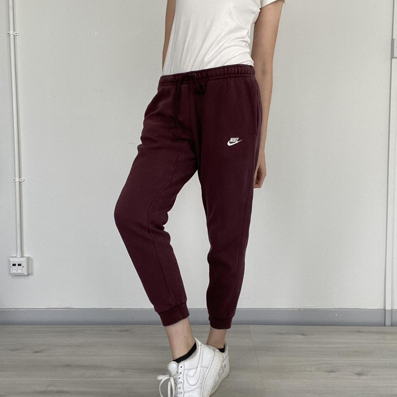 nike joggers burgundy