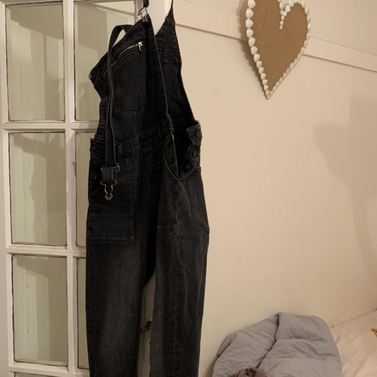 Tight black store overalls