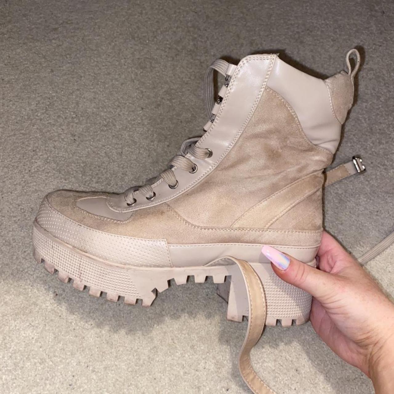 Karmel beige store biker boots