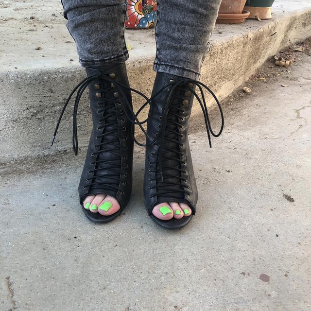 aldo peep toe booties