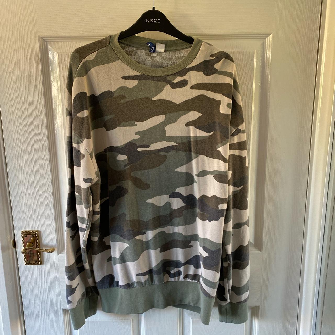 H&m deals camo sweater