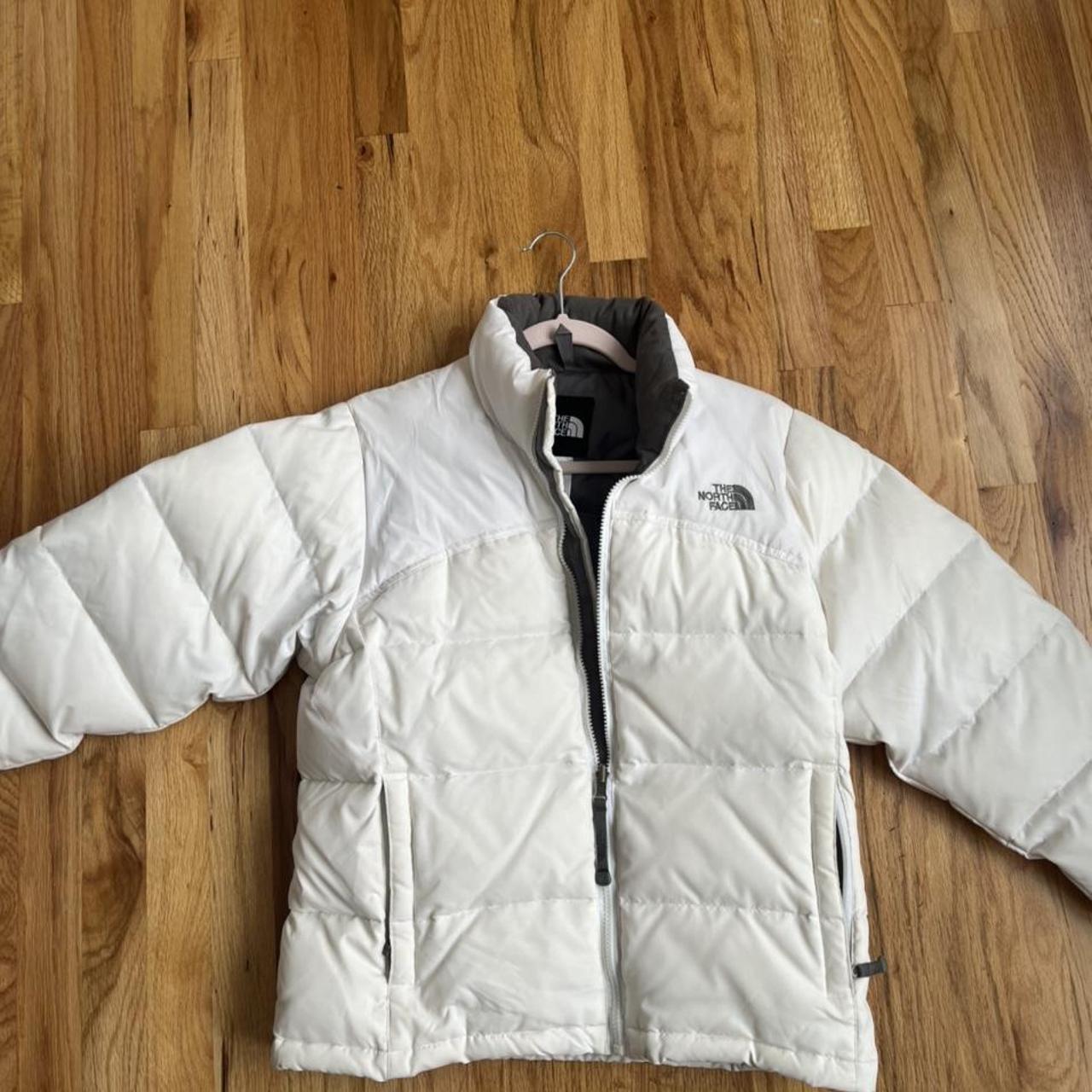 WHITE NORTH FACE 700 PUFFER JACKET SIZE SMALL ALMOST... - Depop