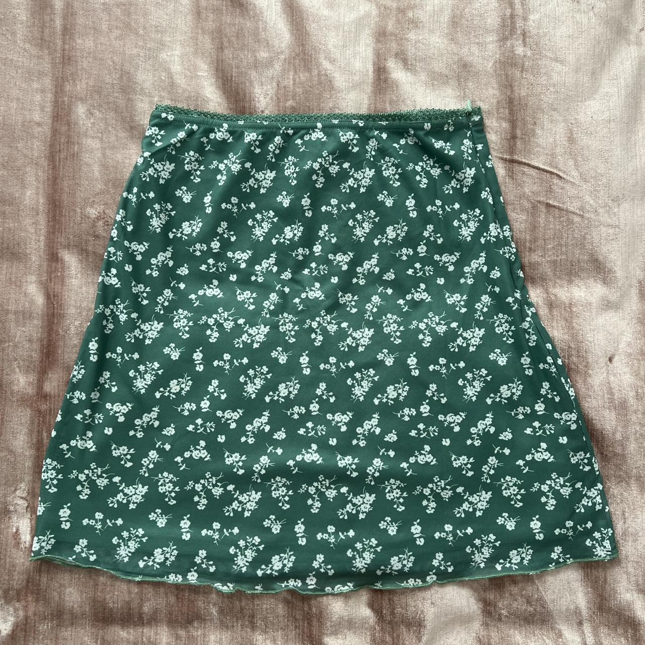 Princess Polly Green Floral Mini Skirt Size 6... - Depop