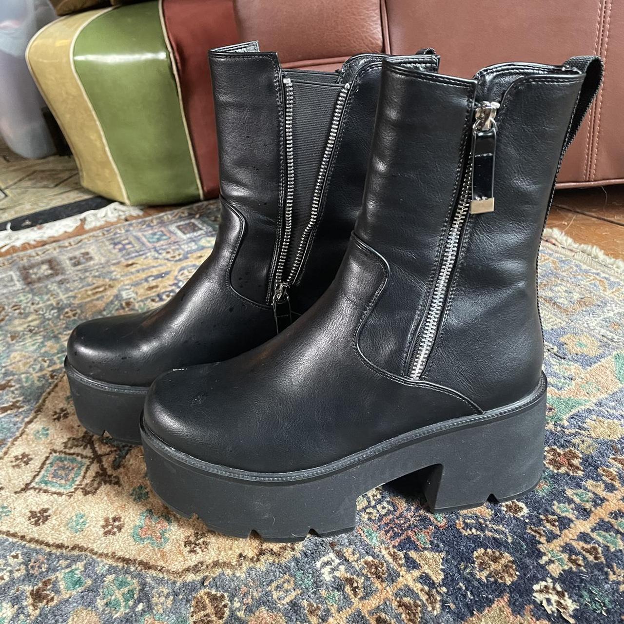 Product Image 2 - Stunning Lamoda black platform boots!