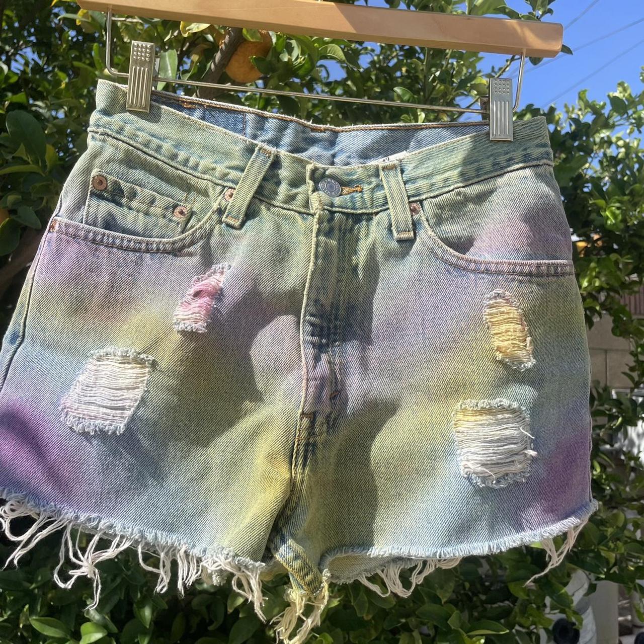 Levi's Women's Green and Purple Shorts Depop