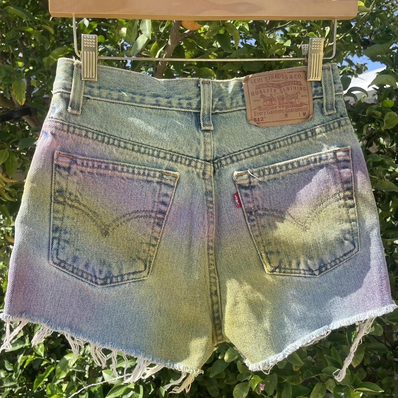 Levi's Women's Green and Purple Shorts Depop