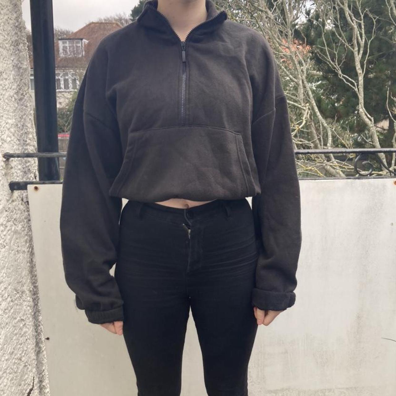 comfy black sweatshirt