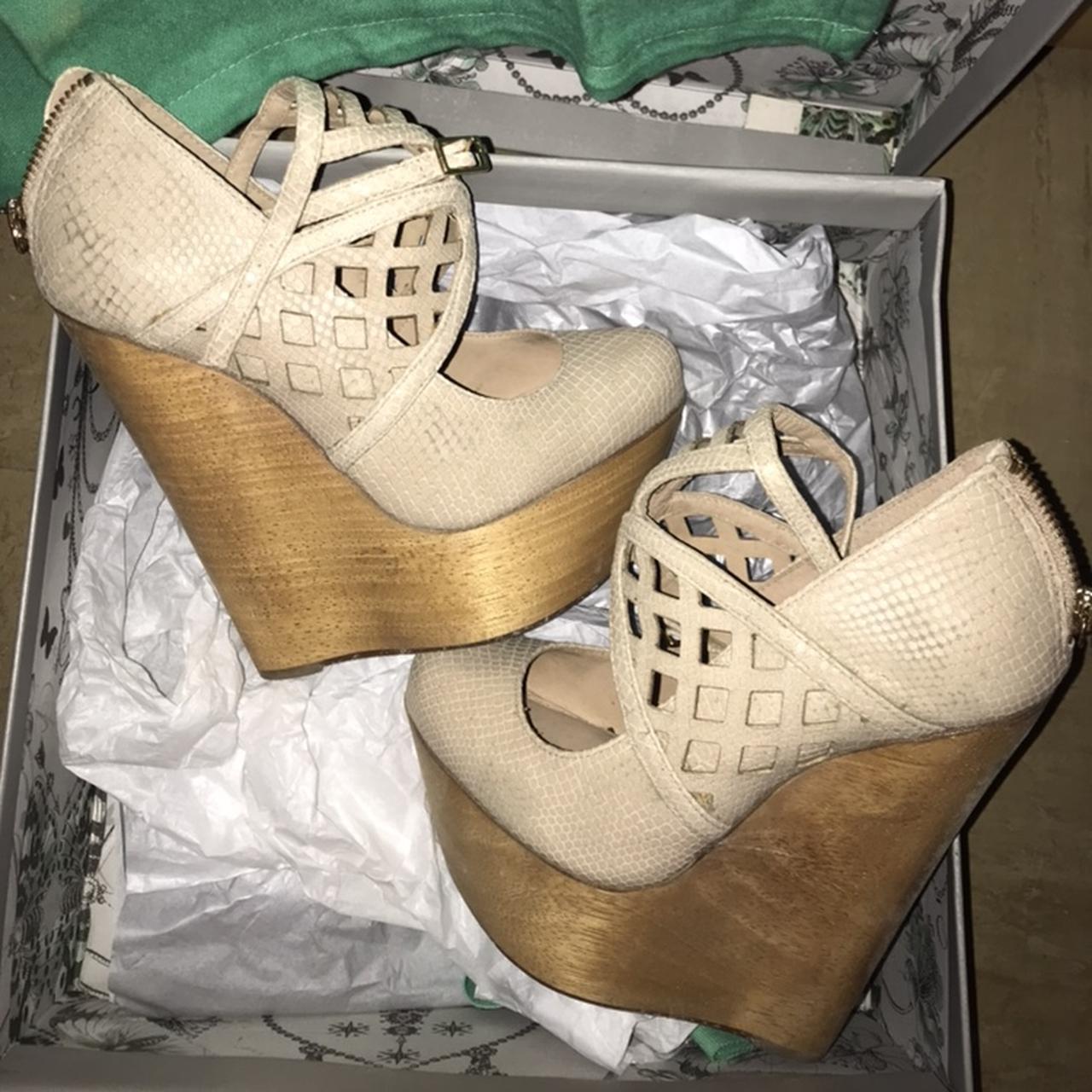 Green wedge hotsell shoes uk