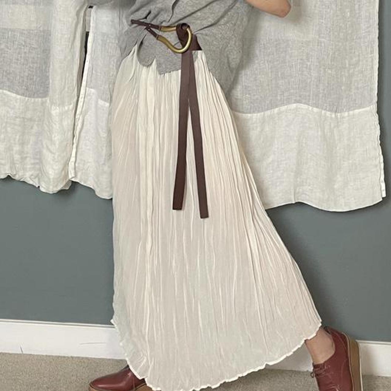 Issey Miyake Women's White and Cream Skirt (3)