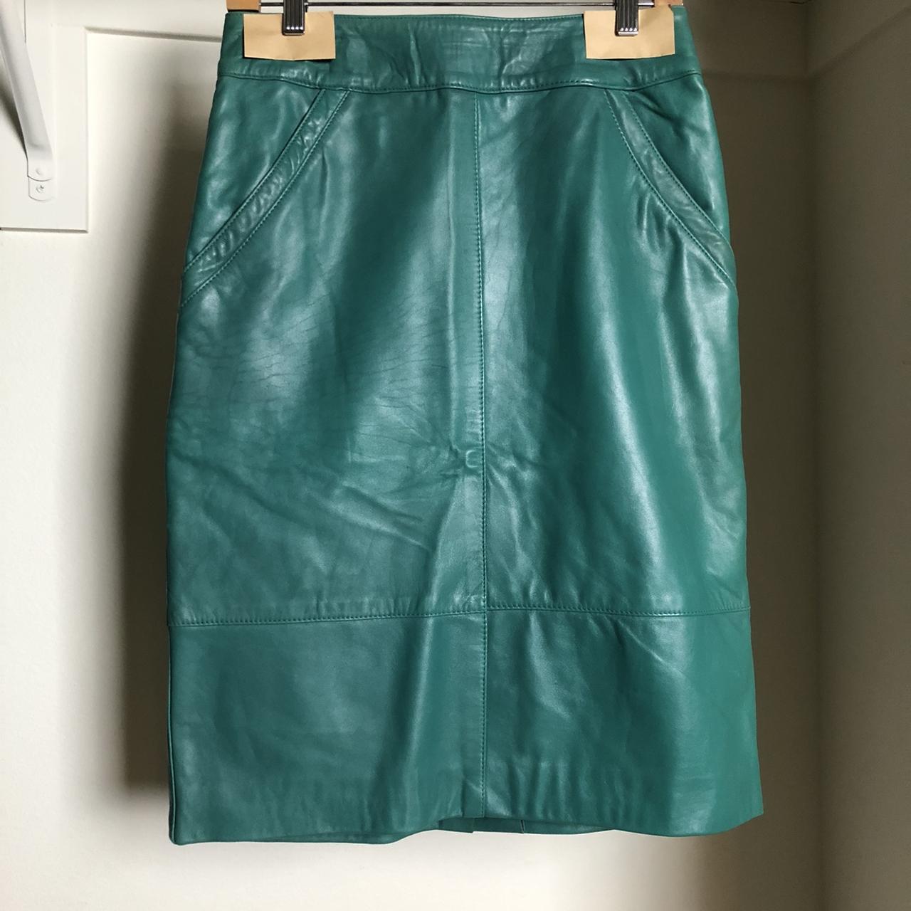 American Vintage Women's Blue and Green Skirt | Depop