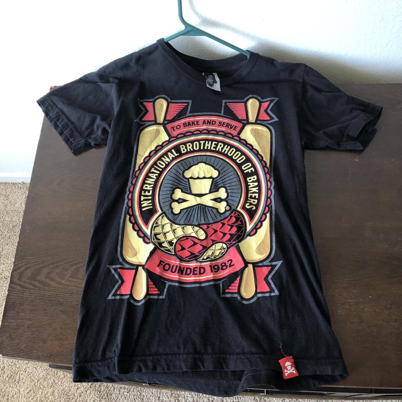Johnny Cupcakes Men's Tshirt Depop