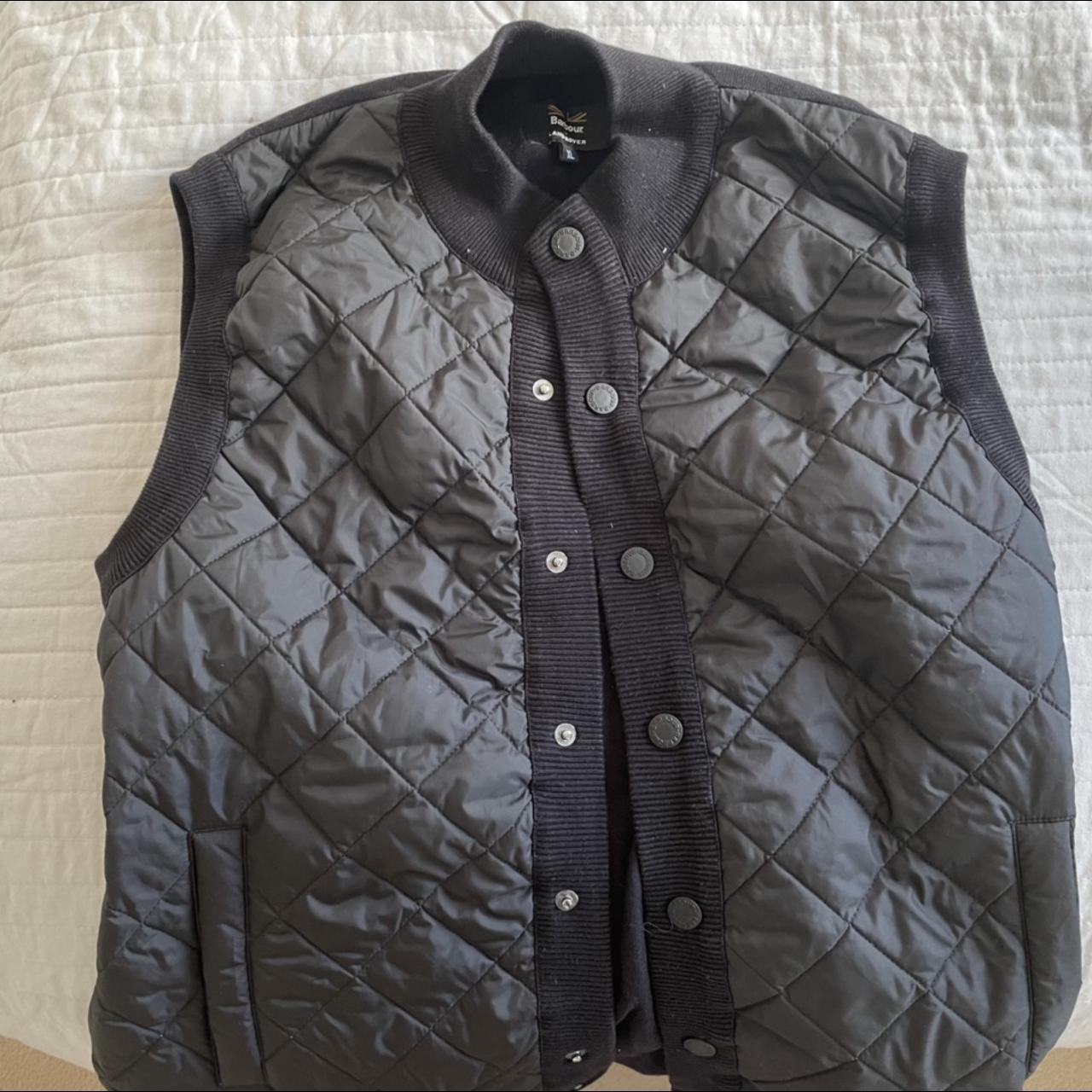 Barbour Gilet X Land Rover Lovely black quilted... - Depop