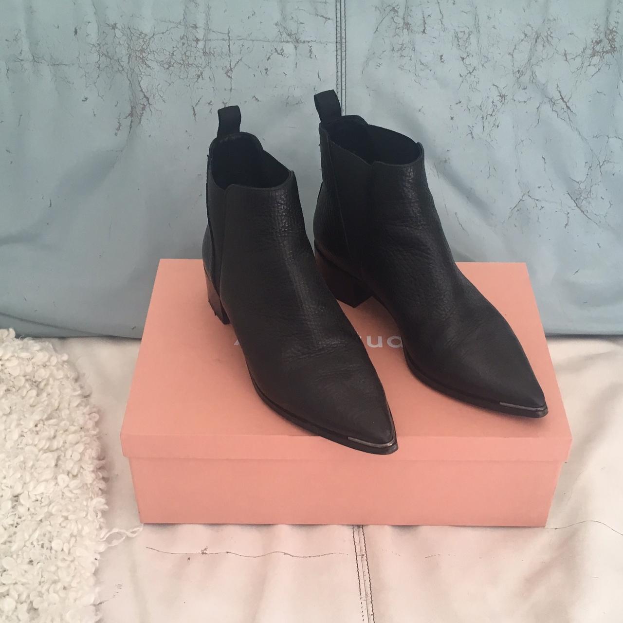 Acne studios jensen hot sale grain chelsea booties