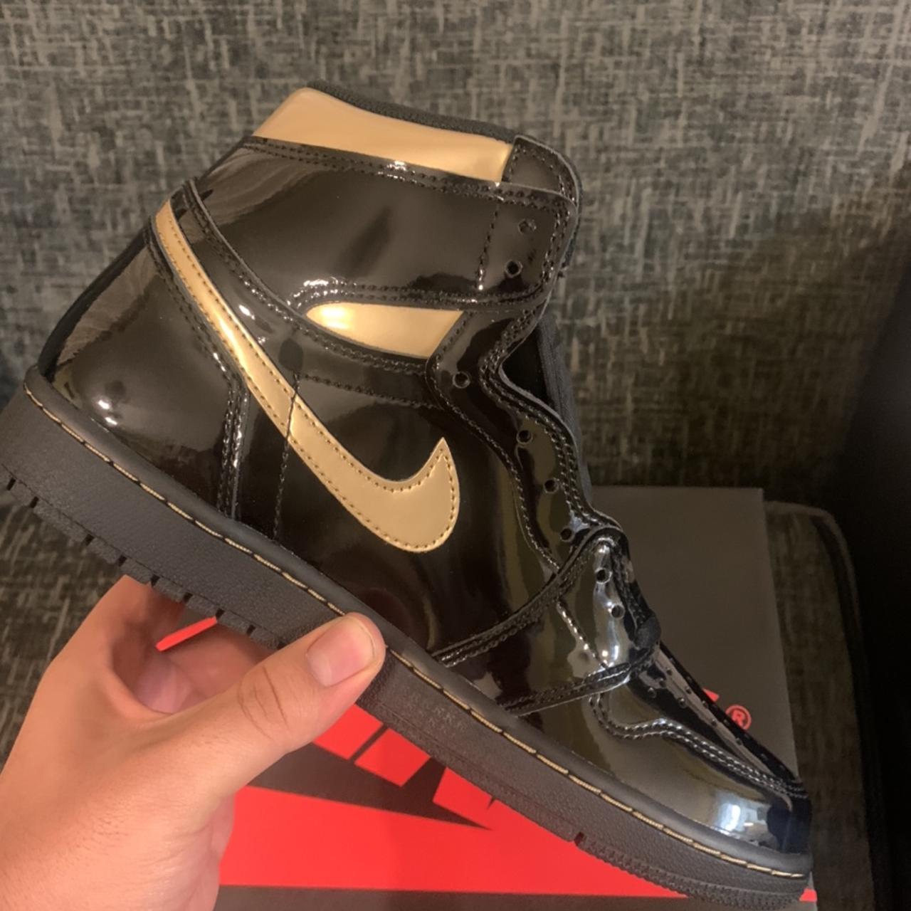 metallic gold jordan 1s