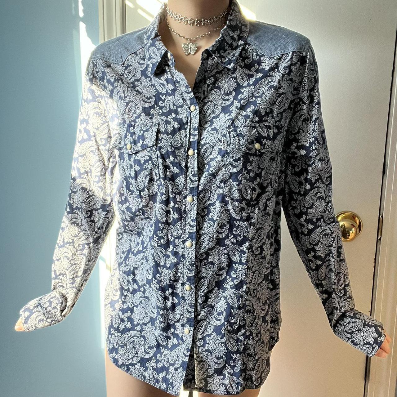 🤠Levi’s Blue Denim Panel Paisley Long-Sleeve... - Depop