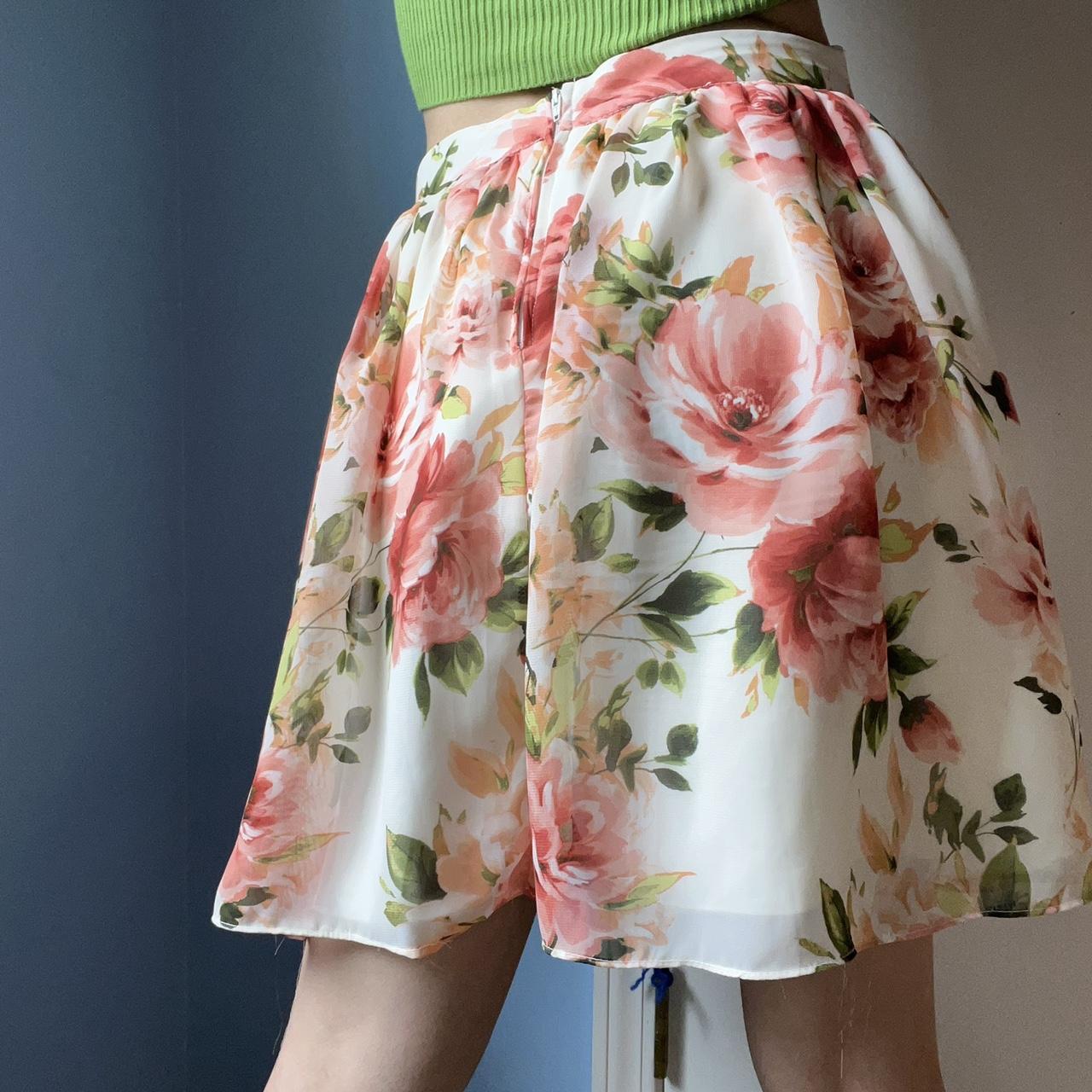 Product Image 3 - 💐B. Darlin Floral mini Skirt💐
Size