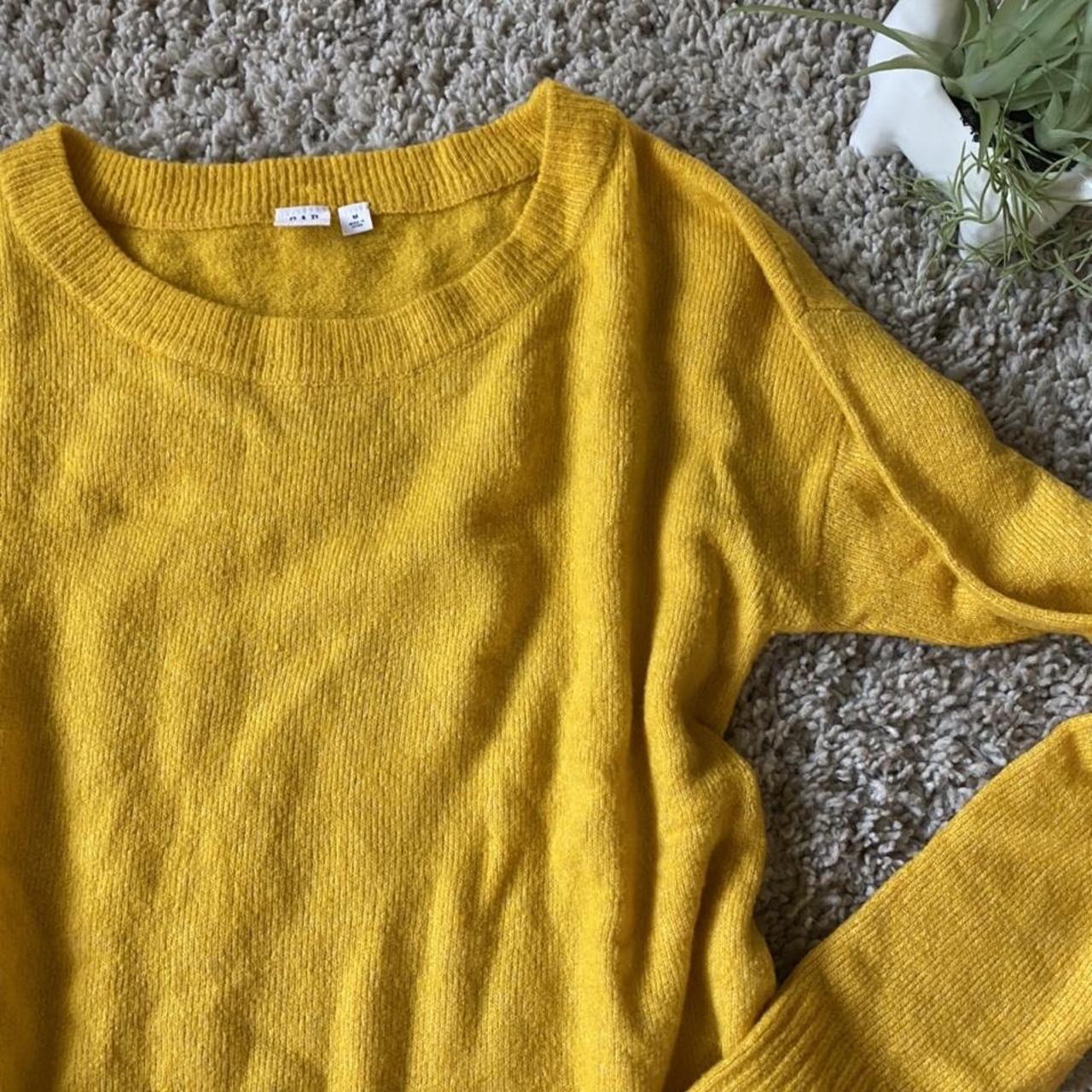 Gap Women's Yellow Sweatshirt