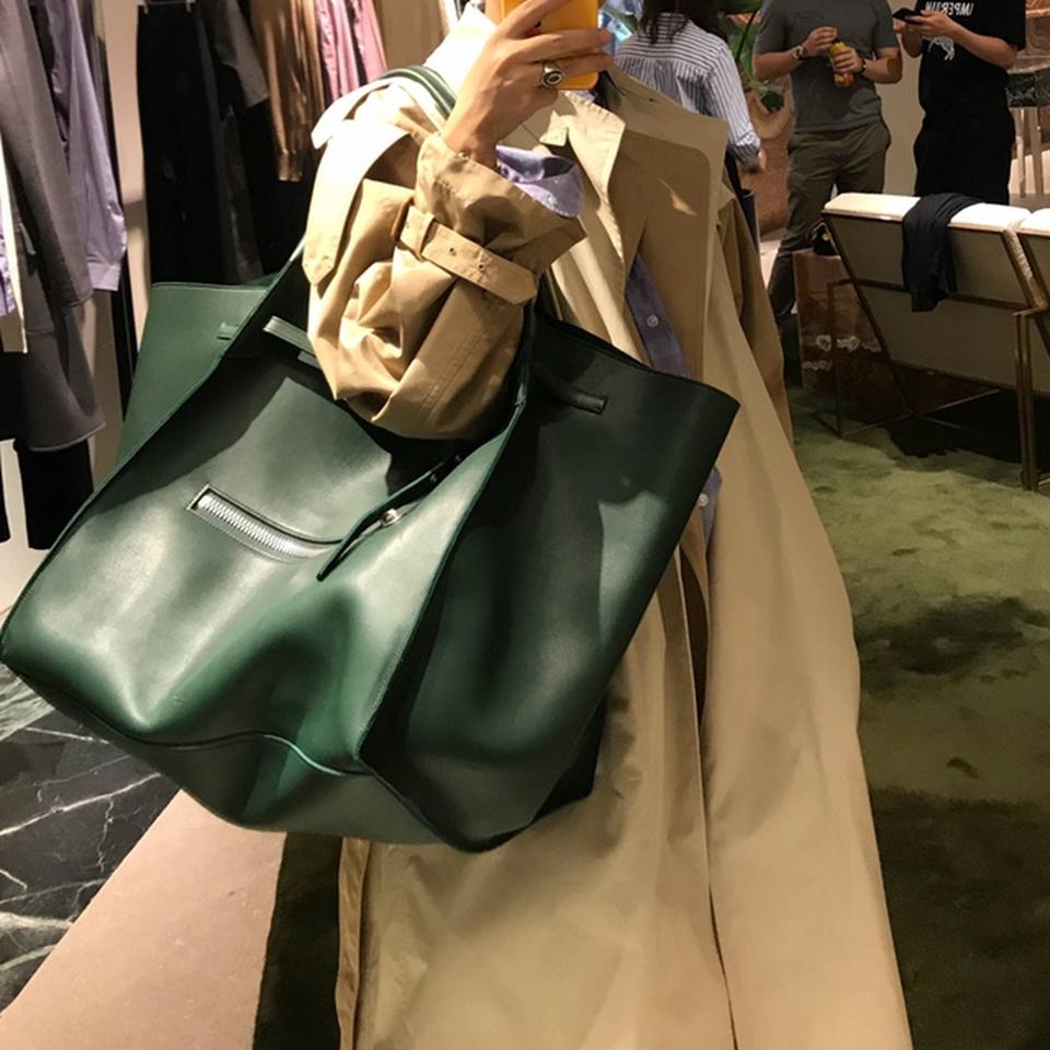 OVEREIZED BIG BAG IN DARK GREEN Frank Ocean celine