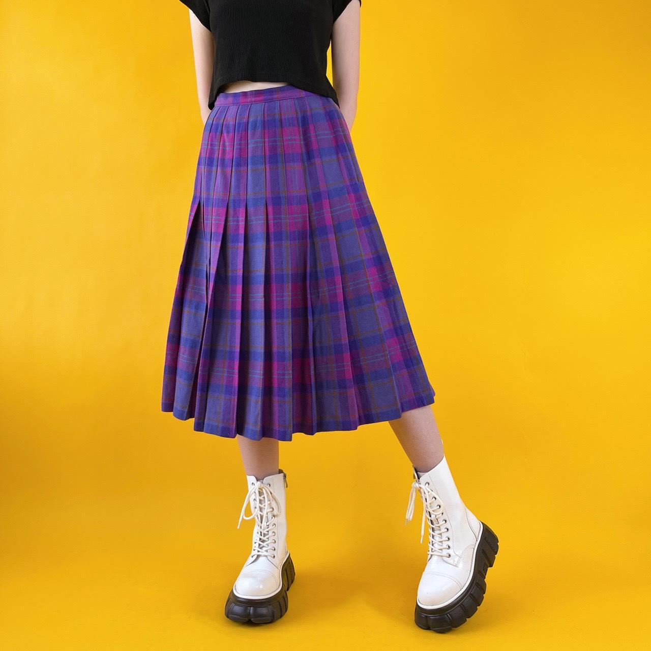 casual skater skirt outfit ideas