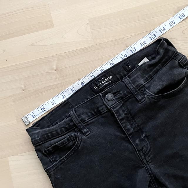 Lucky Brand Brooke Legging Style jeans. Size 0/25 - Depop