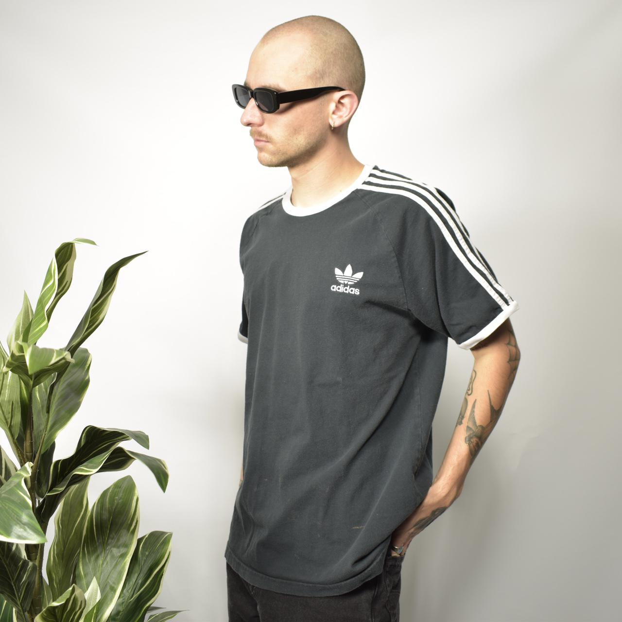 Adidas Men's Black T-shirt (2)