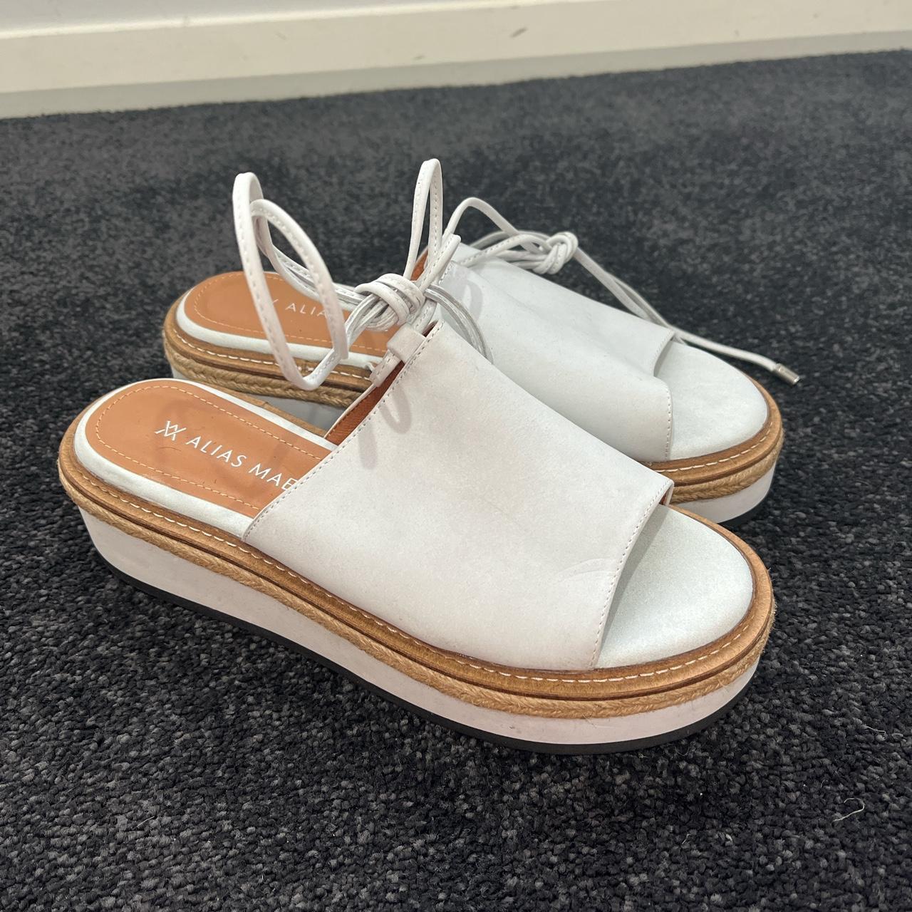 alias mae niki sandals