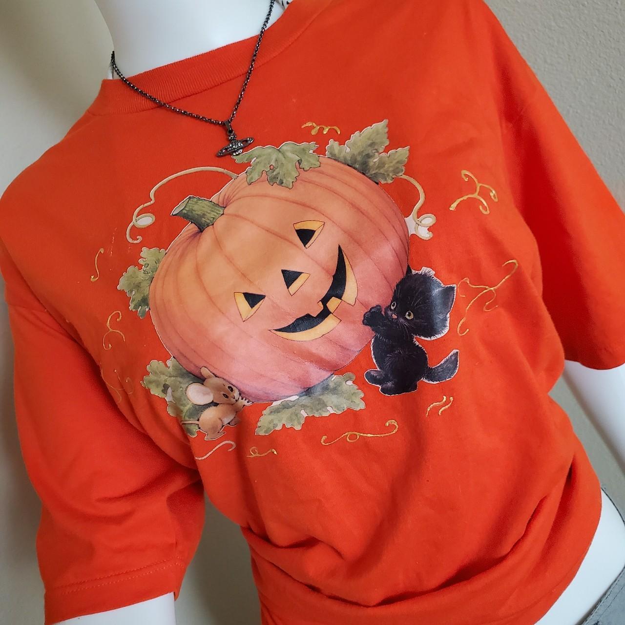 Vintage kitsch Halloween shirt. The graphic is a... Depop