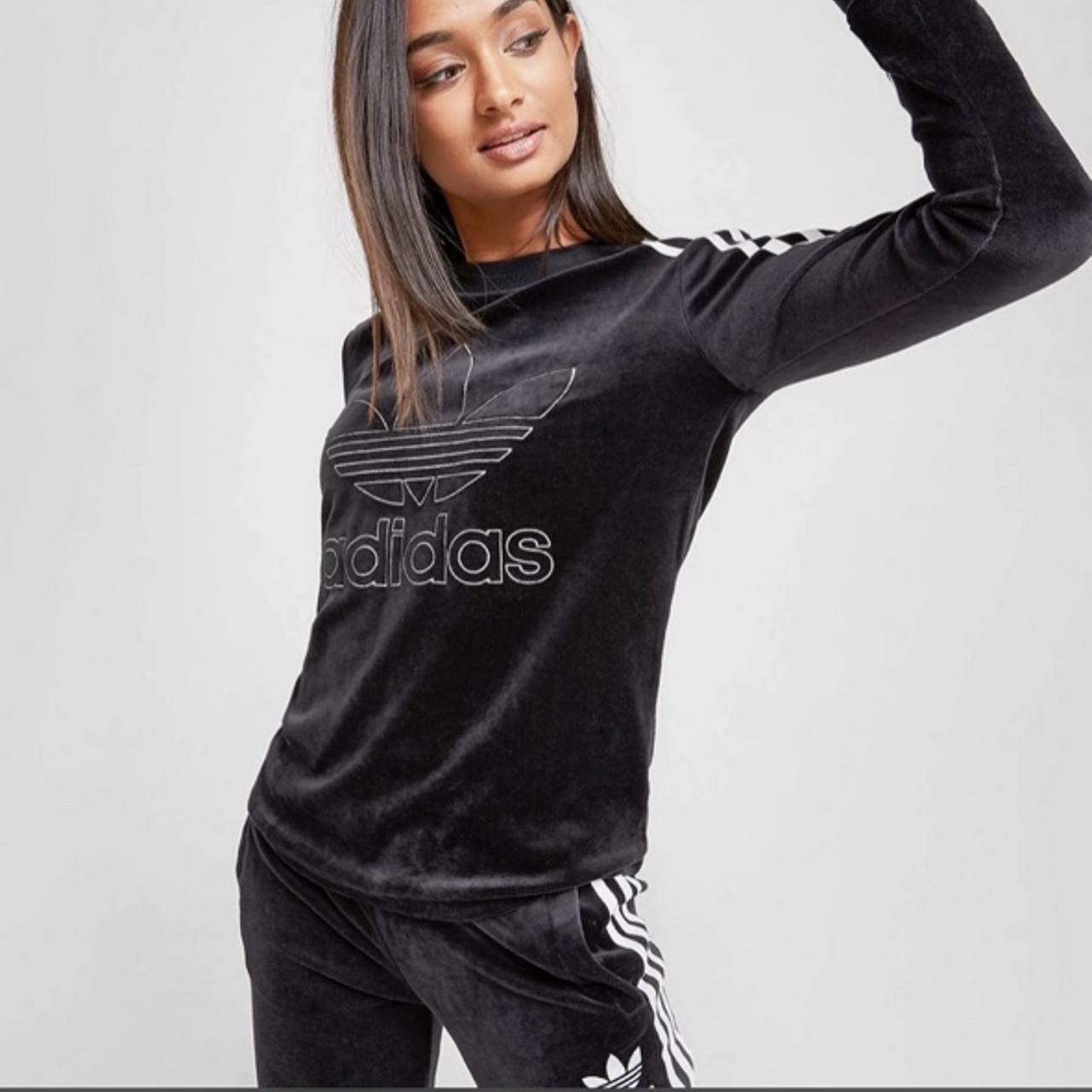 FREE SHIPPING ✨✨✨ Full velour black Depop