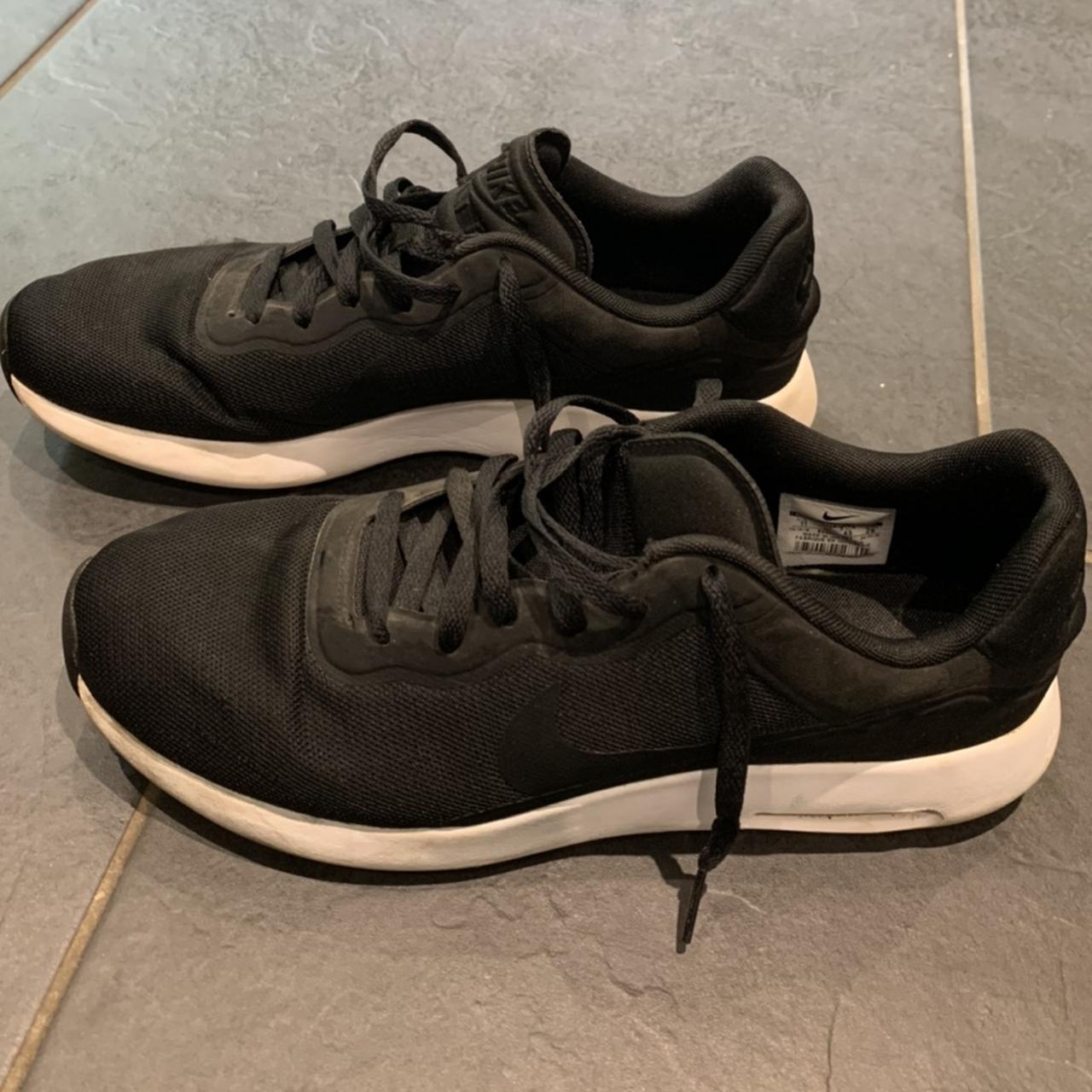BLACK NIKE TRAINERS WITH WHITE SOLE 👟 only worn a... - Depop