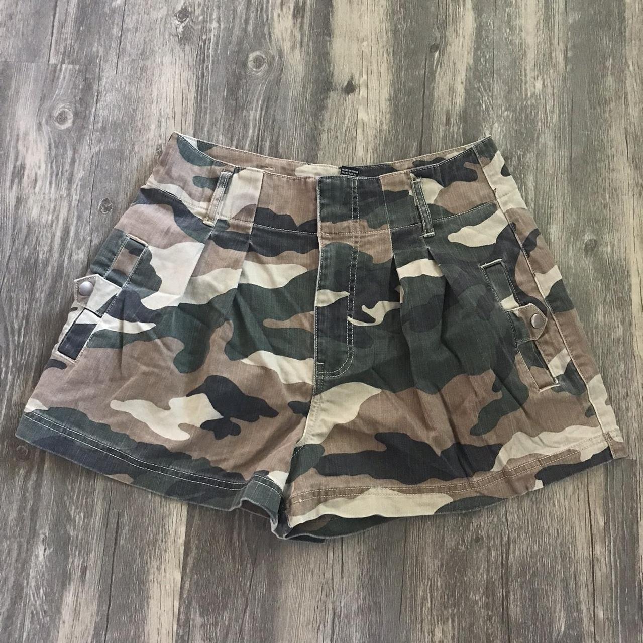 Camo Khaki Cargo Shorts Graphic Printed Pleated... - Depop