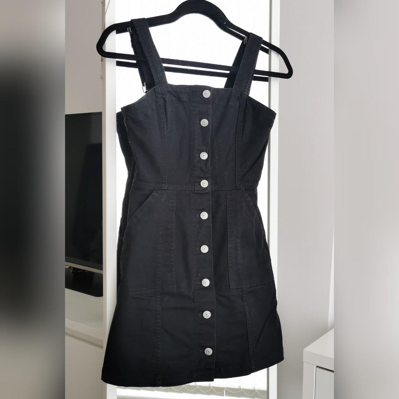 H&m hot sale black pinafore