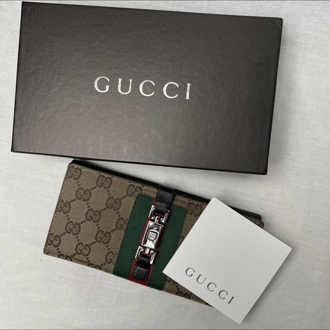 Gorgeous vintage 90s Gucci wallet in classic Gucci... - Depop